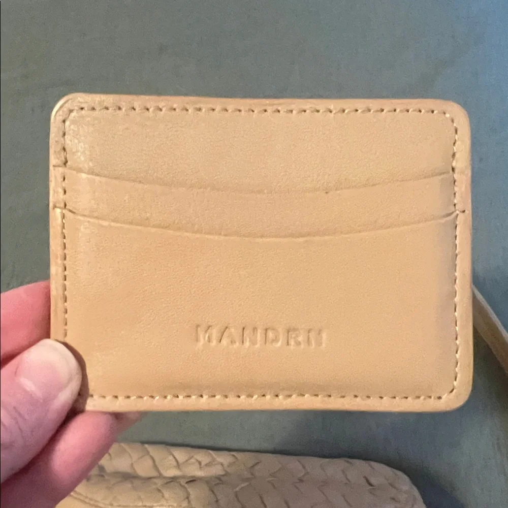 Mandrn Remy & card case in Sand - Picture 2 of 5